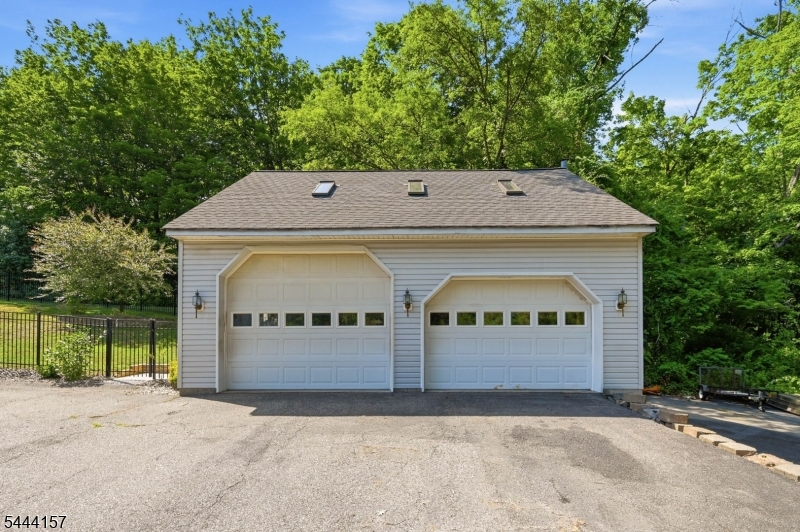 Residential in Hampton Twp. 4