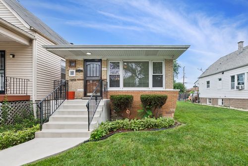 6534 S Bell Ave, Chicago, IL, 60636-2530 | Card Image