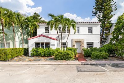 829 Espanola Way, House other with 4 bedrooms, 3 bathrooms and null parking in Miami Beach FL | Image 1