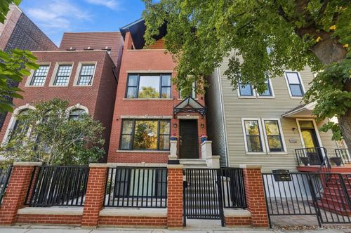 4024 N California Ave, Chicago, IL, 60618-2704 | Card Image