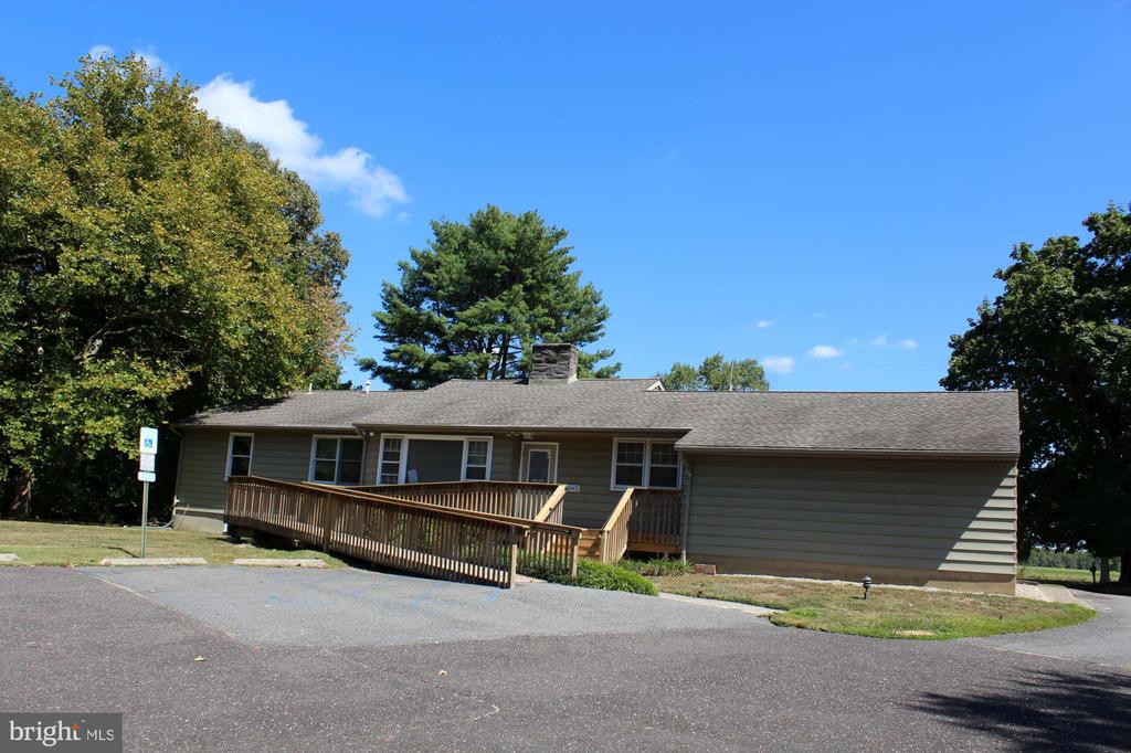 332 Stokes Rd, Medford, NJ 08055