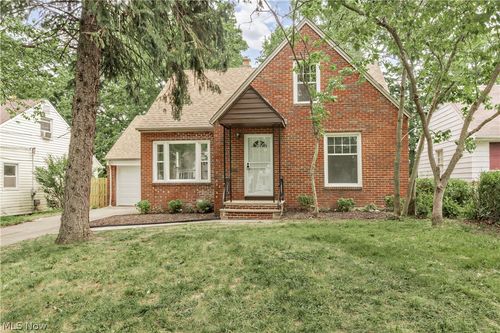 17917 Mccracken Rd, Maple Heights, OH, 44137-1502 | Card Image