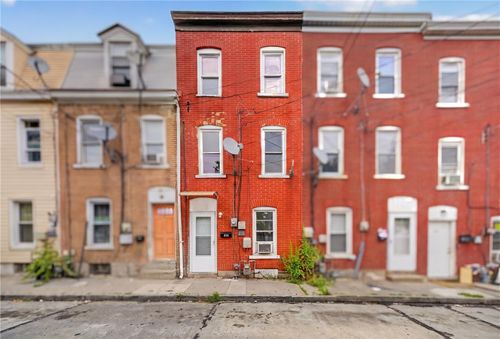 527 Elliger St, Allentown, PA, 18102-2559 | Card Image