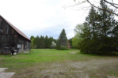 324 Pappin Rd, Beachburg, ON, K0J1C0 | Card Image