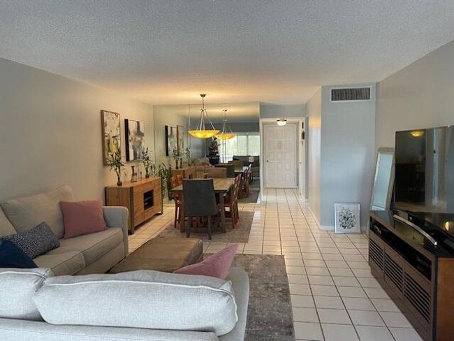 APT-302 - 4070 Tivoli Ct, Condo with 2 bedrooms, 2 bathrooms and null parking in Lake Worth FL | Image 4