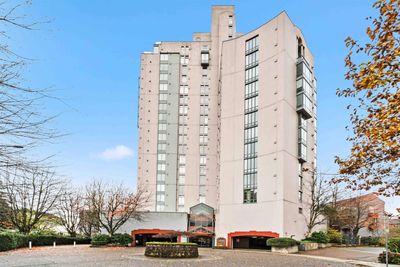 1605 - 8 Laguna Crt, Condo with 2 bedrooms, 2 bathrooms and 1 parking in New Westminster BC | Image 1