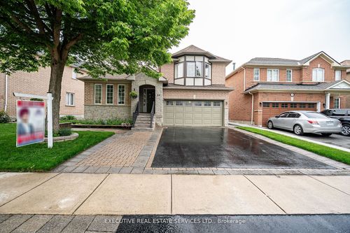54 Woodvalley Dr, Brampton, ON, L7A1Z3 | Card Image
