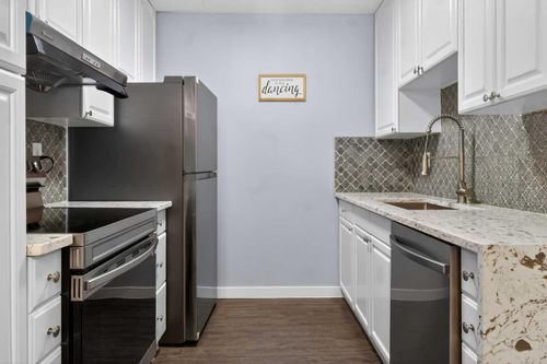 22-6100 4 Ave Ne, Calgary, AB, T2A5Z8 | Card Image