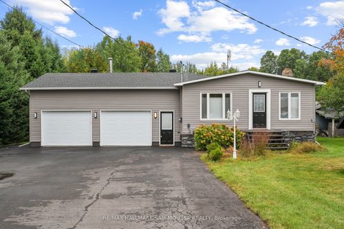 2039 Des Pins St, Limoges, ON, K0A2M0 | Card Image