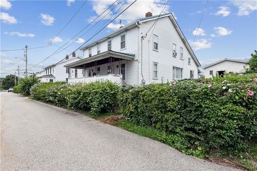 229-227 Kennedy St, Crabtree, PA, 15624-1005 | Card Image