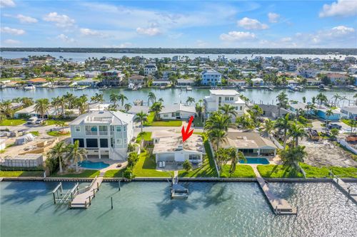 11240 6th St E, TREASURE ISLAND, FL, 33706-3024 | Card Image