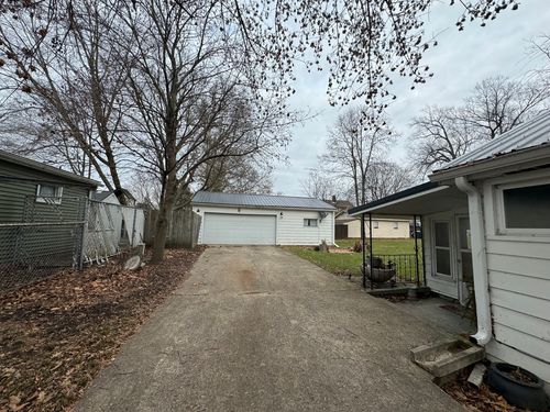 110 W Grant St, Sheridan, IL, 60551-2040 | Card Image