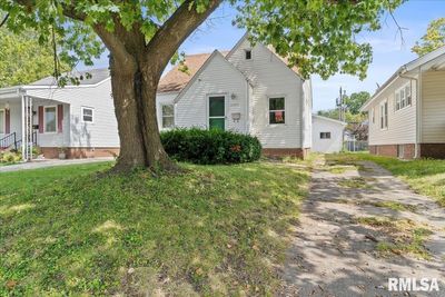 2408 S 6 Th Street, House other with 3 bedrooms, 1 bathrooms and null parking in Springfield IL | Image 2