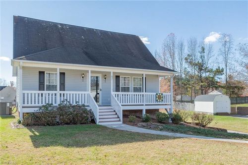 637 Sunset Ridge Ln, Lexington, NC, 27295-8771 | Card Image