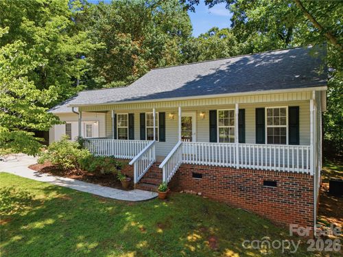 147 Valley Glen Dr, Troutman, NC, 28166-7732 | Card Image