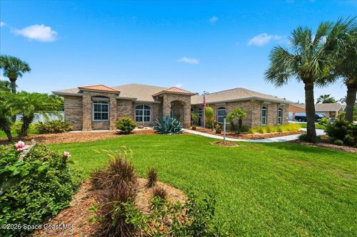 172 River Walk Dr, Melbourne Beach, FL, 32951-3113 | Card Image