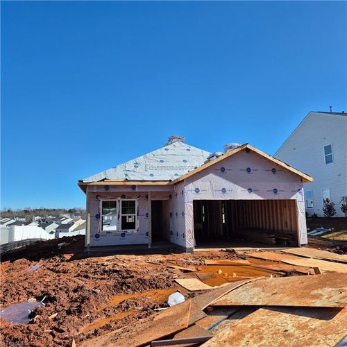 4742 Bell West Dr, Kernersville, NC, 27284-9301 | Card Image