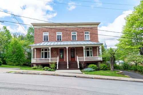271 Rue Marie-Rollet, Lévis, QC, G6V5P7 | Card Image