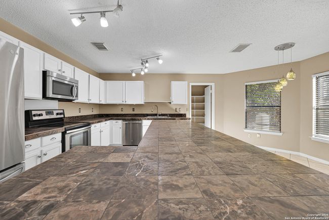 2600 Ashley Oak Dr, House other with 3 bedrooms, 3 bathrooms and null parking in Schertz TX | Image 11