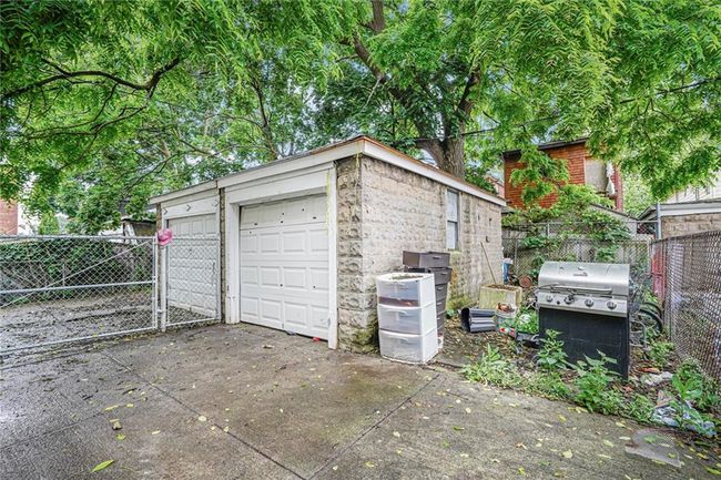 592 39 Th St, Home with 5 bedrooms, 2 bathrooms and null parking in Brooklyn NY | Image 25