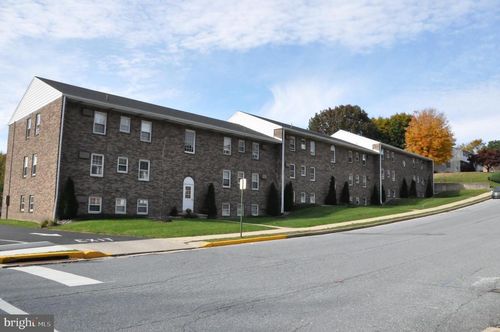 apt-e-23 Orchard Hills Dr, BOYERTOWN, PA, 19512-1442 | Card Image