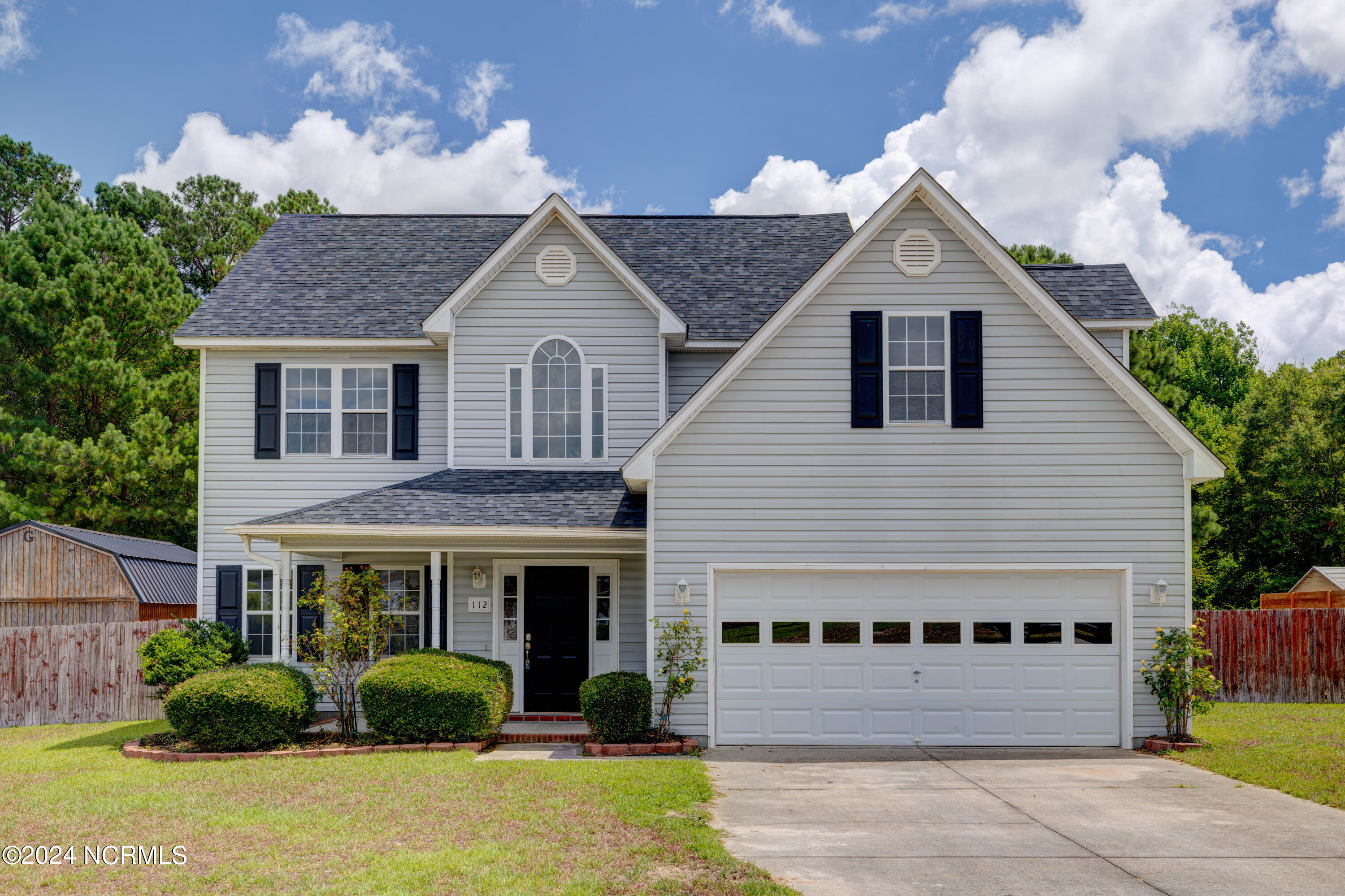 Linden Rd, Richlands, NC 28574