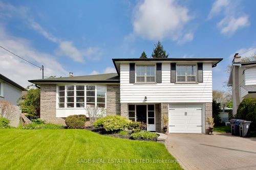 10 Gaspe Road, North York, ON, M2K2E8 | Card Image