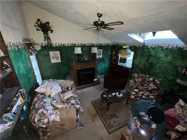 3203 Clay Pike St, House other with 3 bedrooms, 0 bathrooms and null parking in Herminie PA | Image 9