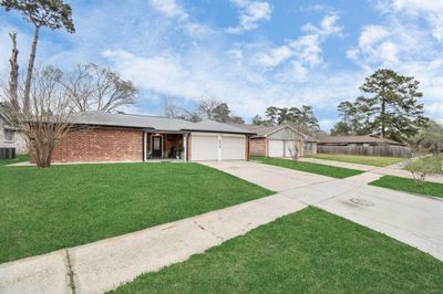 6539 Coachgate Drive, House other with 3 bedrooms, 2 bathrooms and null parking in Spring TX | Image 2