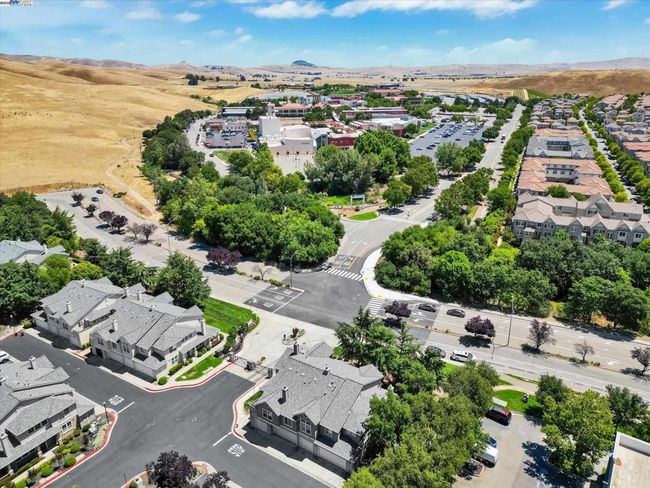 UNIT-4 - 26 Bellington Cmn, Condo with 3 bedrooms, 3 bathrooms and 2 parking in Livermore CA | Image 43