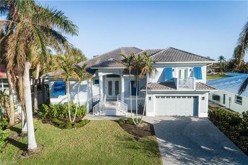 451 Oak Ave, NAPLES, FL, 34108 | Card Image