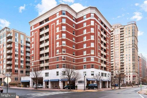 apt-324-880 N Pollard St, ARLINGTON, VA, 22203-1743 | Card Image