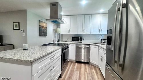 5509 Miles Standish Ln, NORTH FORT MYERS, FL, 33917-9037 | Card Image