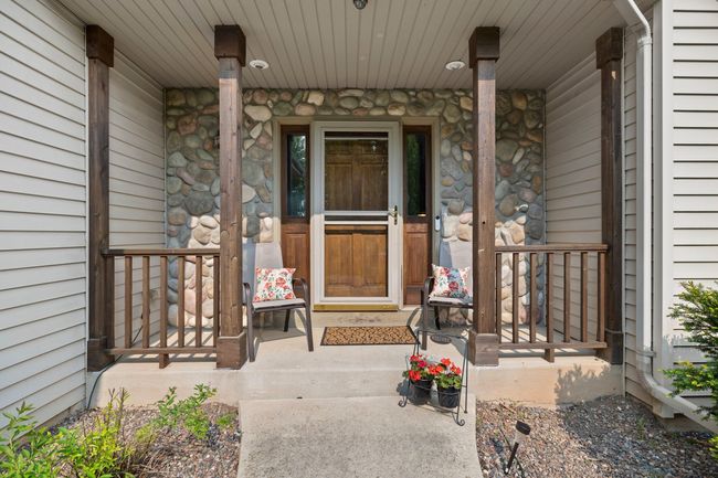 Welcoming front porch | Image 28