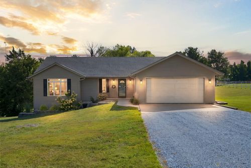 1404 Cody Rd, Nixa, MO, 65714-8486 | Card Image