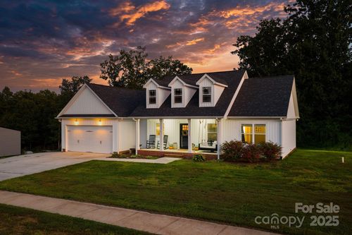 1724 Ivey Ct, Maiden, NC, 28650-8045 | Card Image