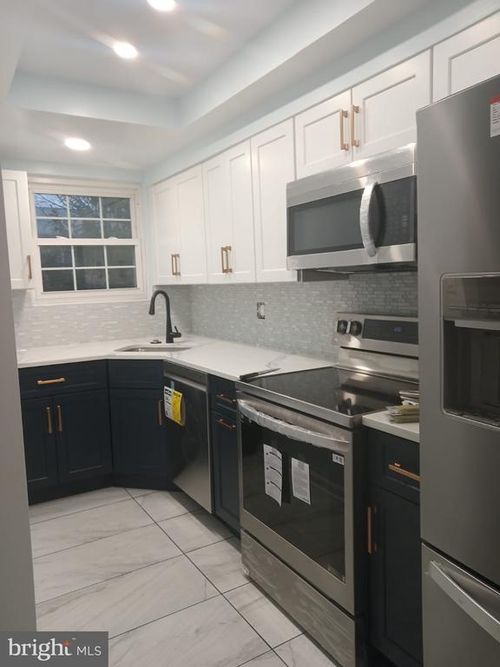 73-2904 Willston Pl, FALLS CHURCH, VA, 22044-2871 | Card Image