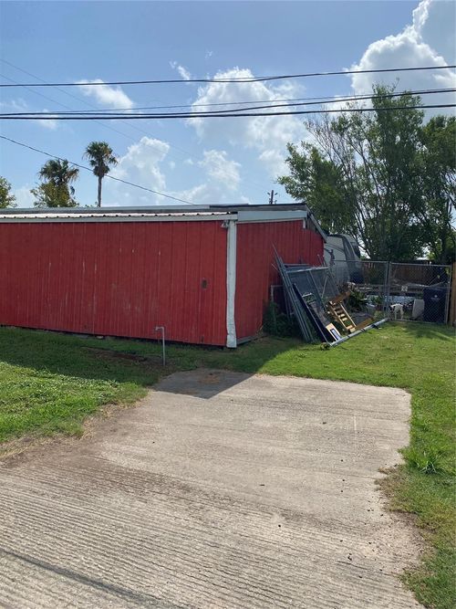 119 3rd St, Dickinson, TX, 77539-2439 | Card Image