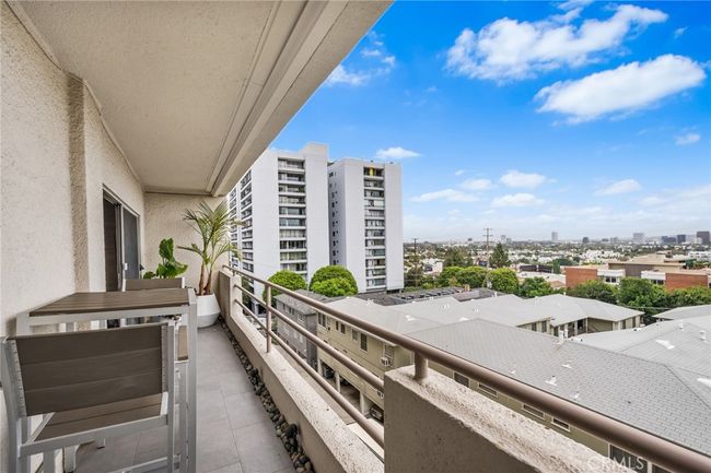 APT-207 - 1131 Alta Loma Rd, Condo with 1 bedrooms, 2 bathrooms and 1 parking in West Hollywood CA | Image 7