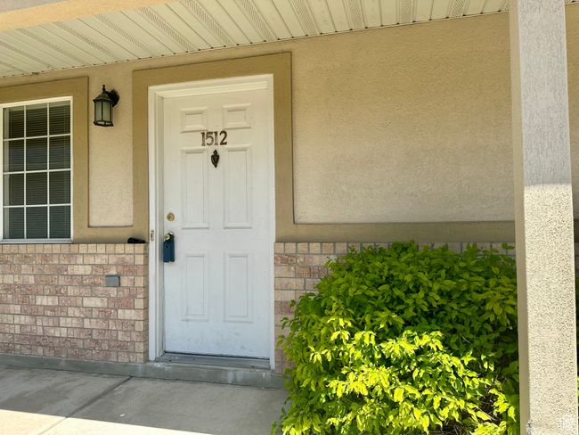 The setting is inviting and well cared for, offering a warm welcome | Image 6