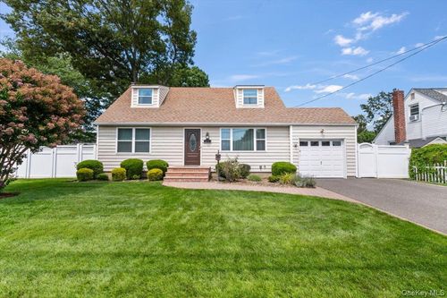 177 N Queens Avenue, Oyster Bay, NY, 11758 | Card Image