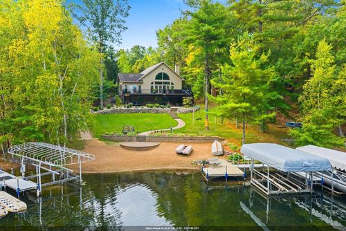 W1029 Highway Vv, Menominee, WI, 54135 | Card Image