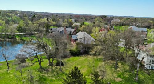 57 Hillburn Ln, North Barrington, IL, 60010-6925 | Card Image