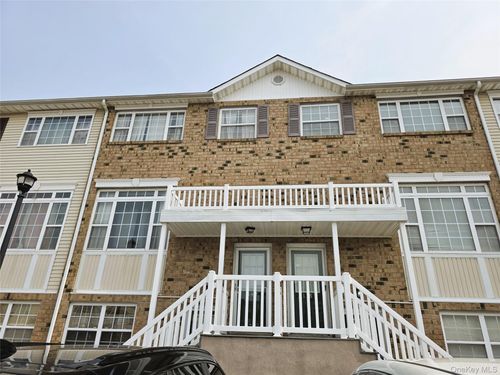 284-142 Mermaid Lane, New York, NY, 10473 | Card Image