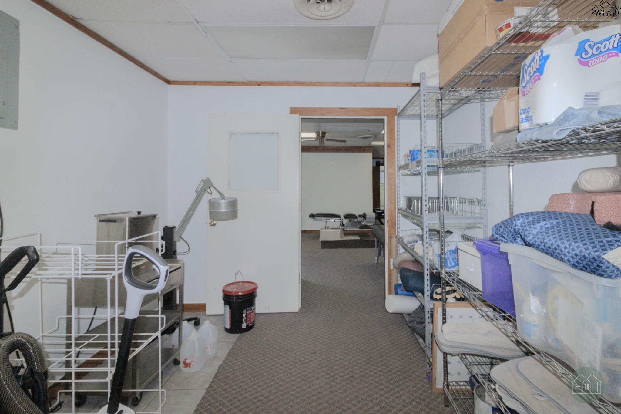 Commercial Sale in Vernon 5