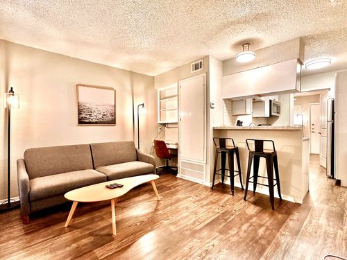 c207-2808 Whitis Avenue, Austin, TX, 78705 | Card Image