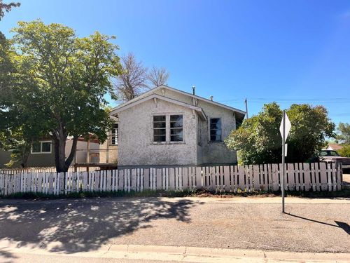 201 4th Avenue E, Bow Island, AB, T0K0G0 | Card Image