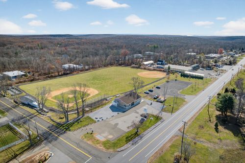 742 Amity Rd, Bethany, CT, 06524-3040 | Card Image