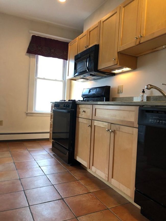 201 - 276 Cypress St, Condo with 2 bedrooms, 1 bathrooms and 1 parking in Brookline MA | Image 8