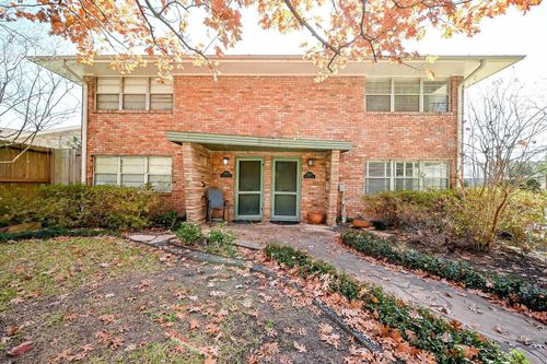 2821 Eastgrove Ln, Houston, TX, 77027-5209 | Card Image